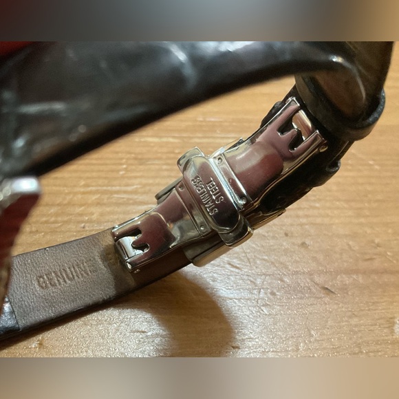 Judith RipkaSterling Silver mother of pearl hearts deployment buckle wrist watch - Picture 6 of 8